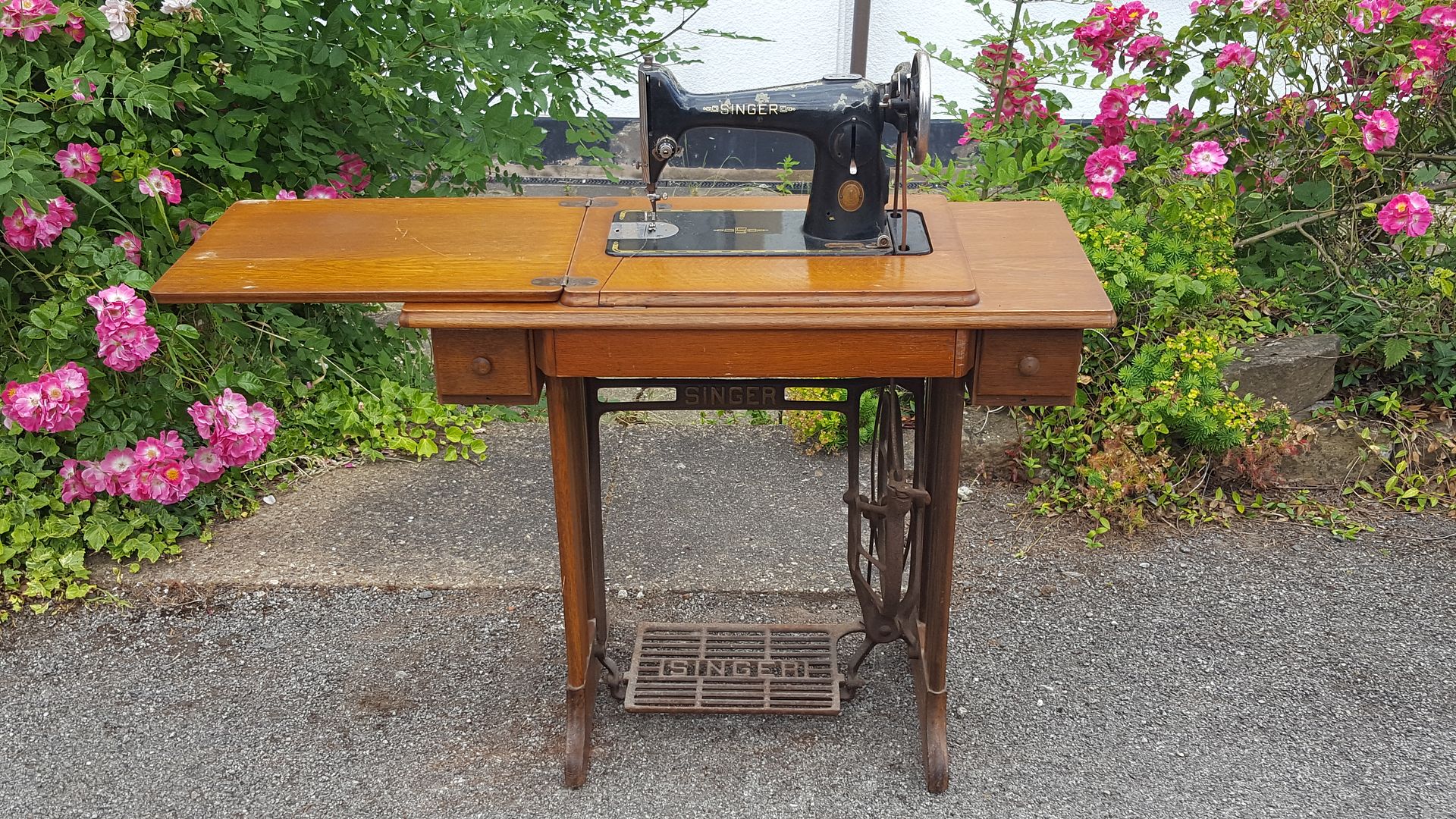 Old Vintage 1951 Singer Sewing Machine with Treadle Table Hall Console